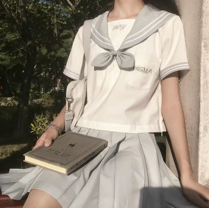 满床春色